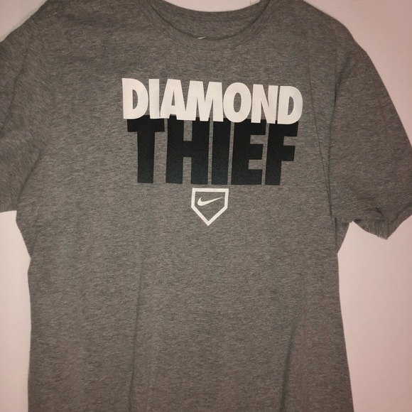 Nike (Diamond thief) - Picture 3 of 5